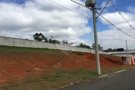 Terreno à venda no condomínio Residencial Veneza, Mogi das Cruzes - SP