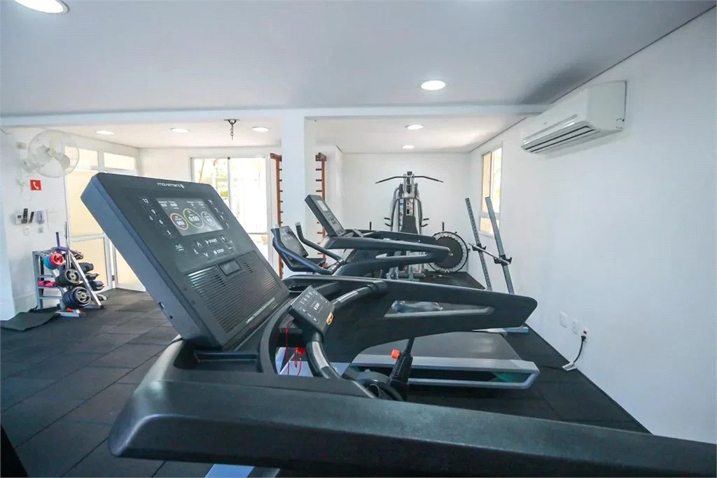 Apartamento à venda com 3 suítes em Real Parque, São Paulo, SP