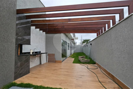 Casa à venda com 3 quartos, sendo 1 suíte, no condomínio Grand Park, Rio de Janeiro - RJ