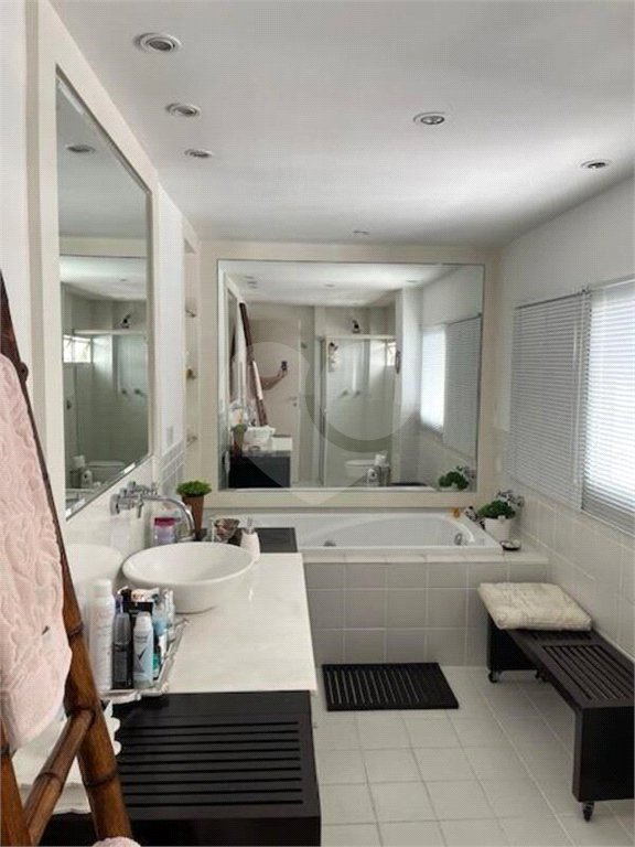 Apartamento à venda ou para alugar com 1 suíte em Jardim Europa, São Paulo, SP