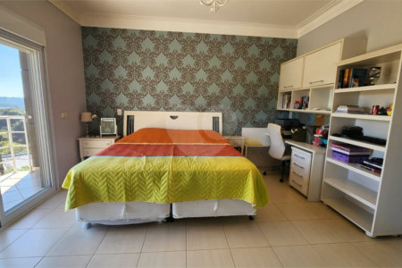 Casa à venda ou para alugar com 5 suítes no condomínio Residencial Jardim Primavera, Louveira - SP
