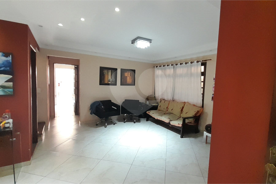 Sobrado à venda com 3 quartos, sendo 1 suíte, em Jardim Virginia Bianca, São Paulo, SP