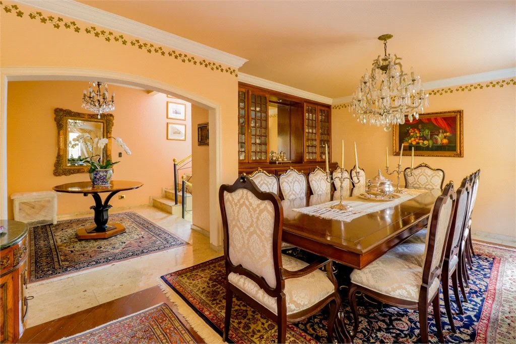 Casa à venda com 4 quartos, sendo 3 suítes,  em Vila Sônia, São Paulo, SP