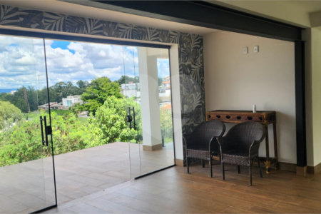 Casa à venda ou para alugar com 4 suítes no condomínio Residencial Delle Stelle, Louveira - SP