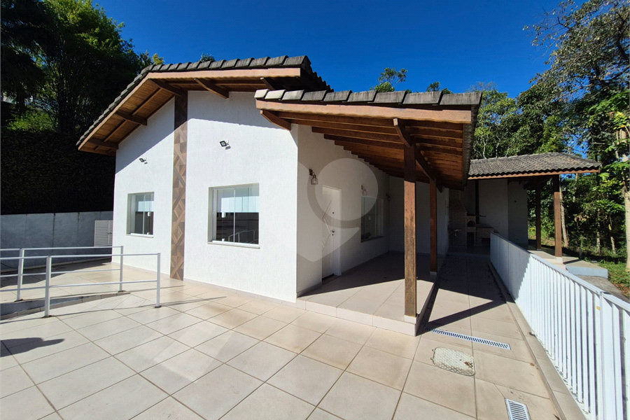 Casa à venda com 2 suítes no condomínio Alpes da Cantareira, Mairiporã - SP