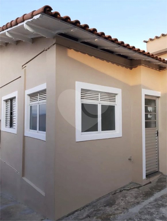 Sobrado à venda com 2 quartos em Km 18, Osasco, SP