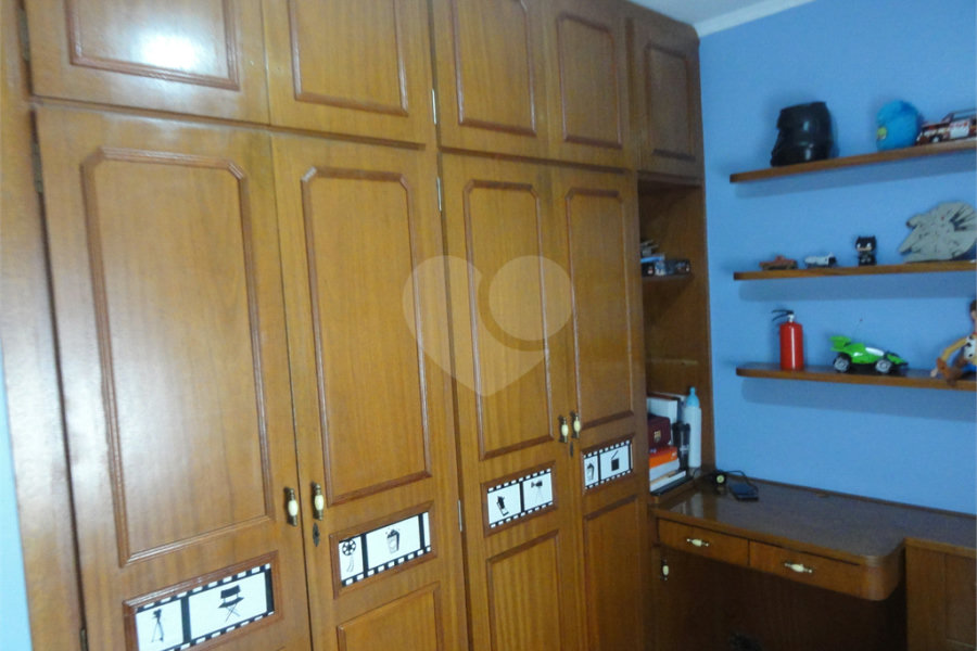 Sobrado à venda com 6 quartos, sendo 4 suítes, em Tremembé, São Paulo, SP