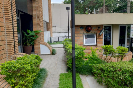 Apartamento para alugar com 3 suítes em Campo Belo, São Paulo, SP