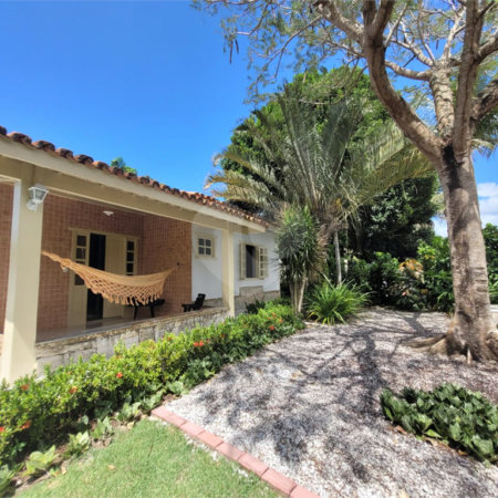 Casa à venda com 4 quartos, sendo 2 suítes, no Centro, Santa Cruz Cabrália, BA