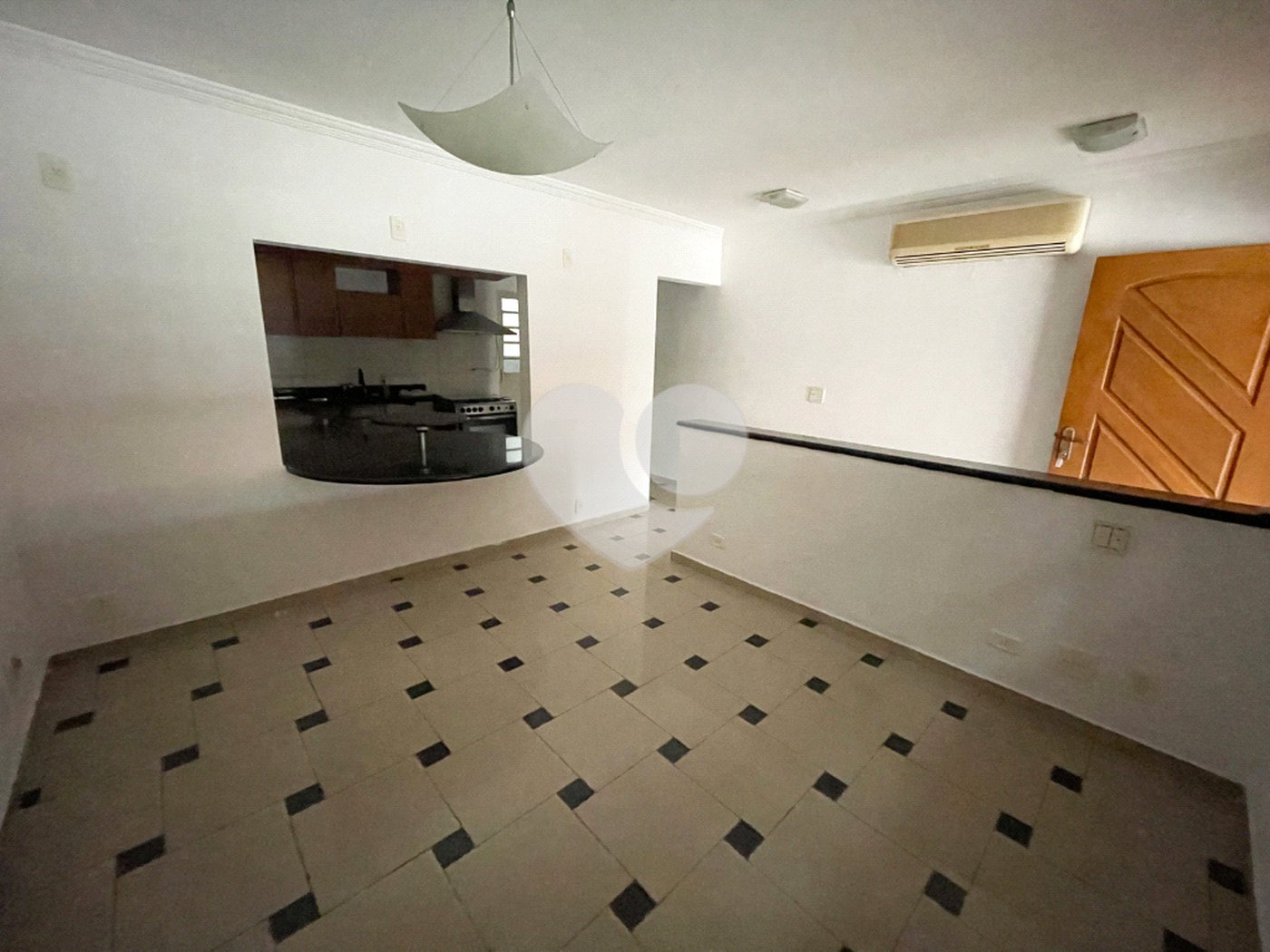 Casa à venda com 2 quartos, sendo 1 suíte, no condomínio Residencial Dona Lilla, Itu - SP