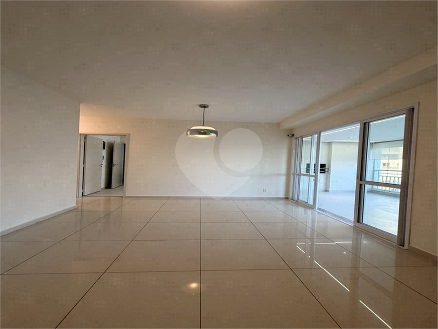 Apartamento para alugar com 2 quartos, sendo 1 suíte,  em Vila Suissa, Mogi das Cruzes, SP