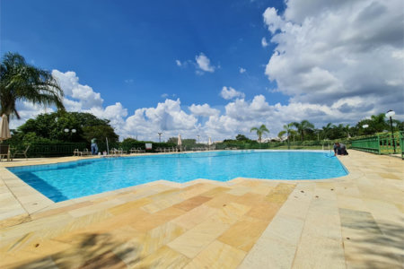 Casa à venda com 3 quartos, sendo 1 suíte, no condomínio Ibiti Royal Park, Sorocaba - SP