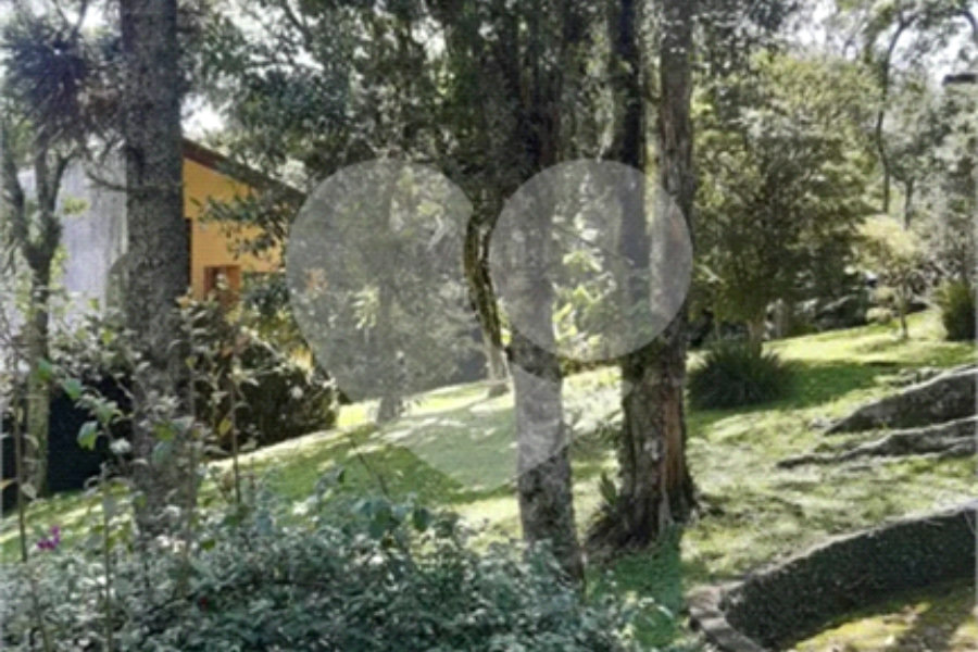 Casa à venda com 3 quartos, sendo 1 suíte, no condomínio Jardim da Monntanha II, Mairiporã - SP