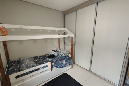 Casa Térrea à venda com 4 quartos, sendo 1 suíte,  em Vila Esperança, Atibaia, SP