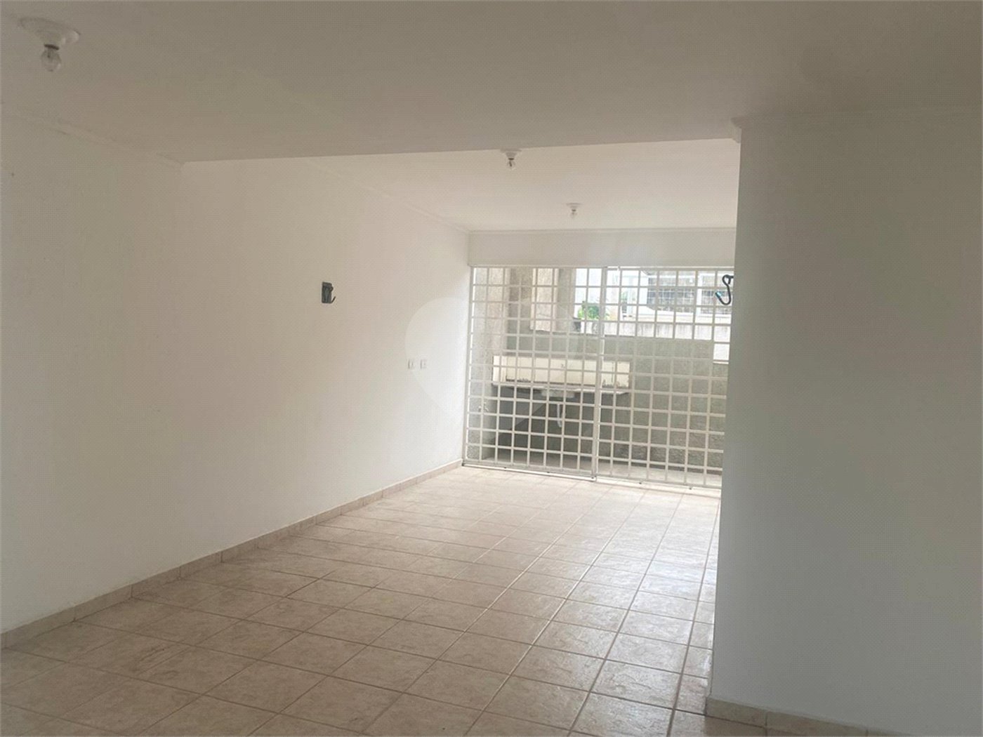 Sobrado à venda ou para alugar com 3 quartos, sendo 1 suíte, no Centro, Salto, SP