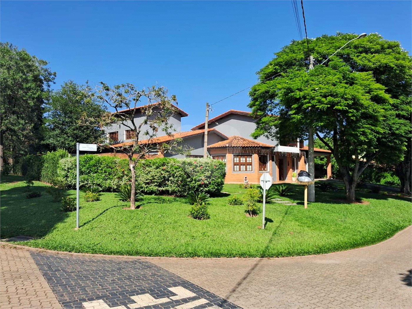 Casa à venda com 4 quartos, sendo 2 suítes, no condomínio Eco Clube Vivendas do Lago, Sorocaba - SP