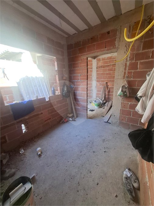 Casa à venda com 2 quartos, sendo 1 suíte,  no condomínio Campina Grande, Rio de Janeiro - RJ