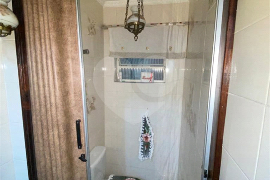 Sobrado à venda com 4 quartos, sendo 1 suíte, em Artur Alvim, São Paulo, SP