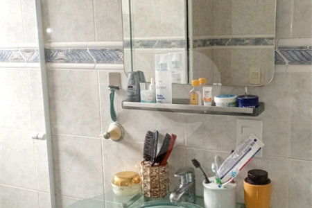 Casa à venda com 4 quartos, sendo 2 suítes, no condomínio Canamari, São Paulo - SP