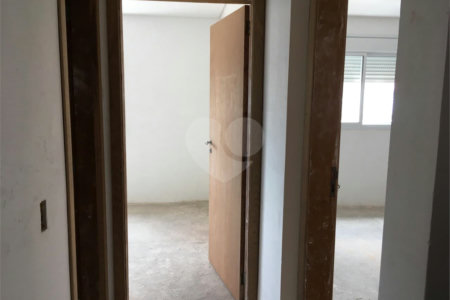 Casa à venda com 4 quartos, sendo 3 suítes,  em Vila Monumento, São Paulo, SP