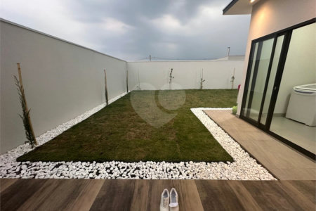 Casa à venda com 4 quartos, sendo 2 suítes, no condomínio Residencial Golden Ville, Itapetininga - SP