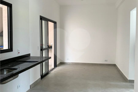 Casa à venda com 3 suítes no condomínio Residencial Celina, Atibaia - SP