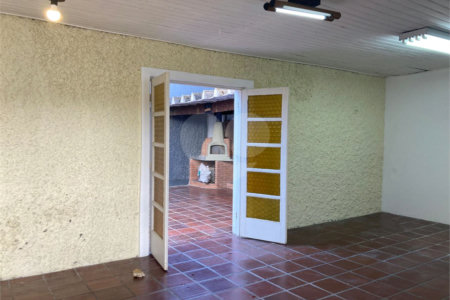 Sobrado para alugar com 4 quartos, sendo 2 suítes, em Alto da Boa Vista, São Paulo, SP