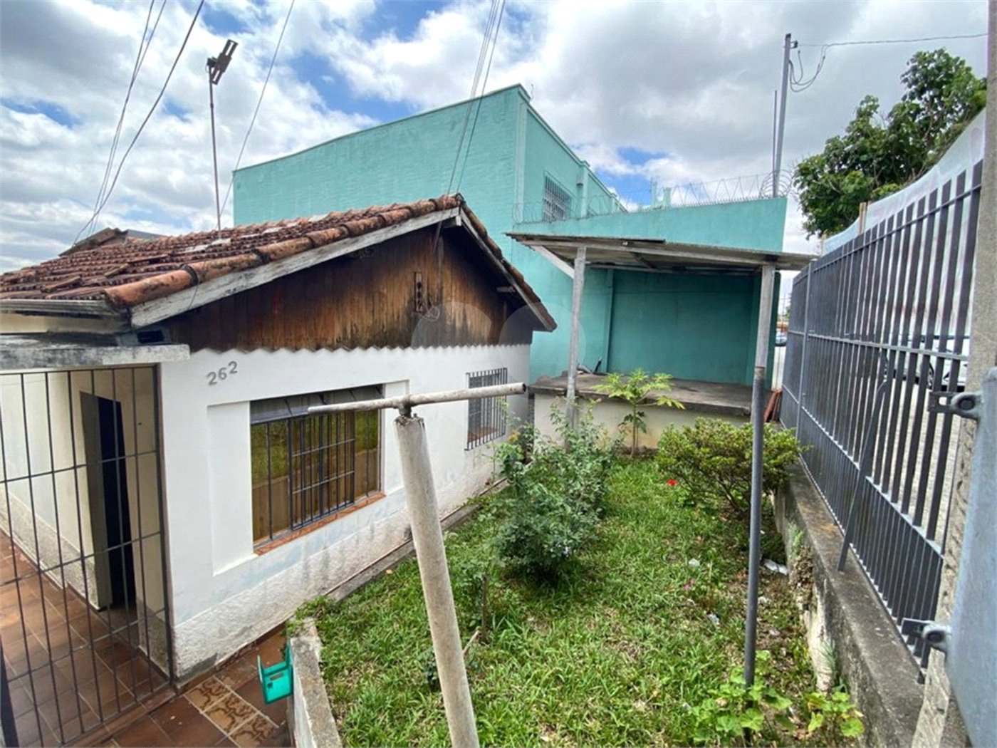 Casa à venda com 2 quartos em Horto, São Paulo, SP