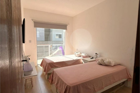 Sobrado à venda com 3 quartos, sendo 1 suíte,  em Villa Di Cesar, Mogi das Cruzes, SP