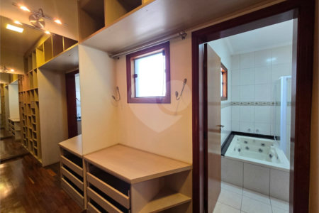 Casa para alugar com 4 quartos, sendo 3 suítes,  no condomínio Village Saint Claire, Sorocaba - SP