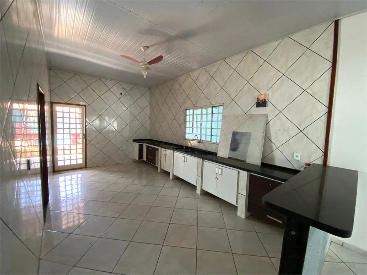 Casa à venda com 3 quartos, sendo 1 suíte, em São Félix, Balsas, MA