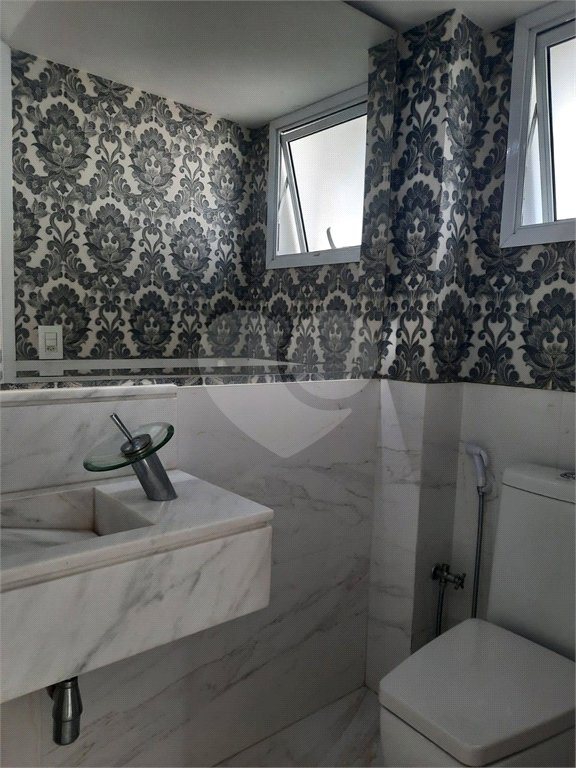 Sobrado à venda com 3 quartos, sendo 1 suíte, em City Campo Grande, São Paulo, SP