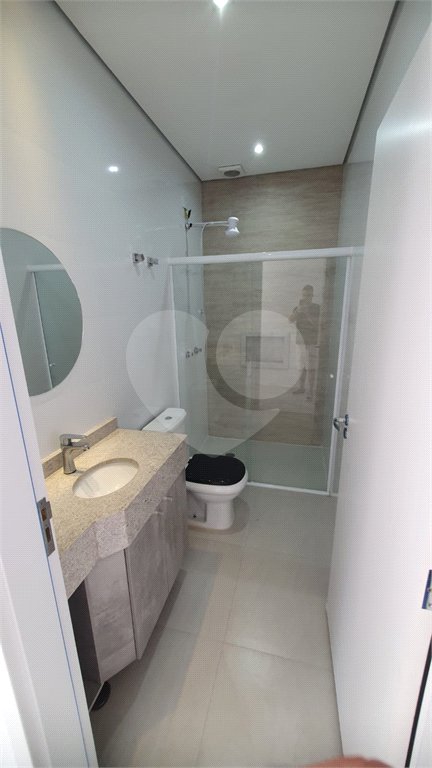 Casa à venda com 3 quartos, sendo 1 suíte, no condomínio Figueira Garden, Atibaia - SP