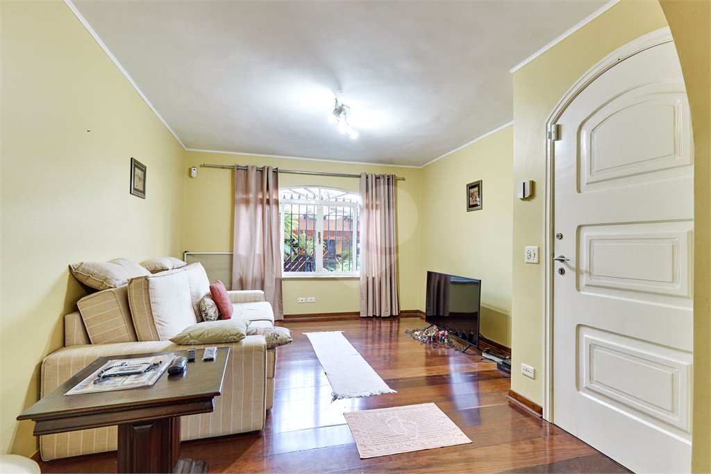 Sobrado à venda com 3 quartos, sendo 1 suíte, em Jardim Prudência, São Paulo, SP
