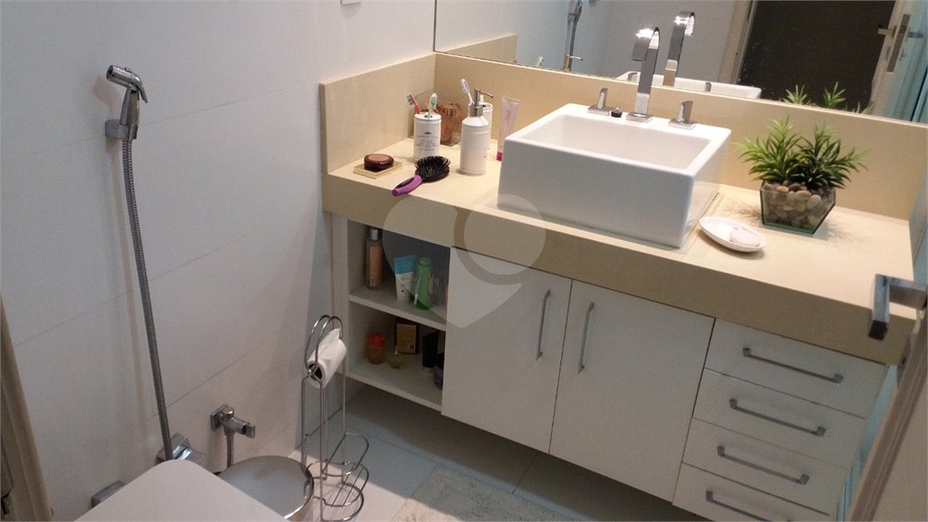 Apartamento à venda com 4 quartos, sendo 1 suíte,  em Tijuca, Rio de Janeiro, RJ
