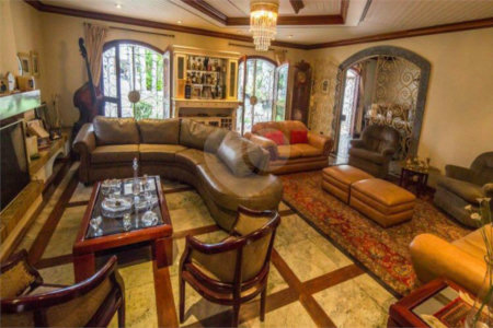 Casa à venda com 4 quartos, sendo 2 suítes, em Brooklin Velho, São Paulo, SP