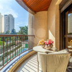 Apartamento à venda com 4 quartos, sendo 3 suítes, em Moema, São Paulo, SP