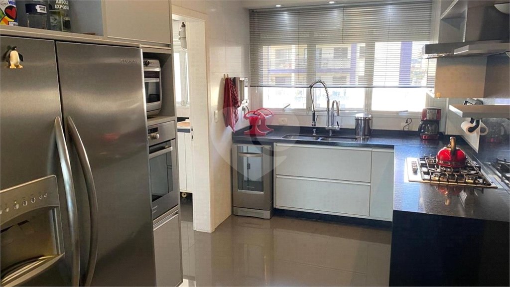 Apartamento à venda com 3 suítes em Vila Romana, São Paulo, SP