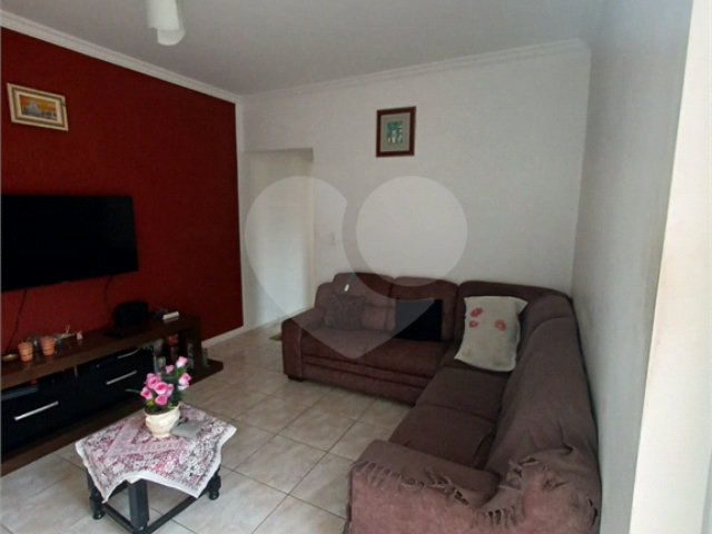 Casa à venda com 3 quartos, sendo 1 suíte,  em Jardim Santa Mônica, São Paulo, SP