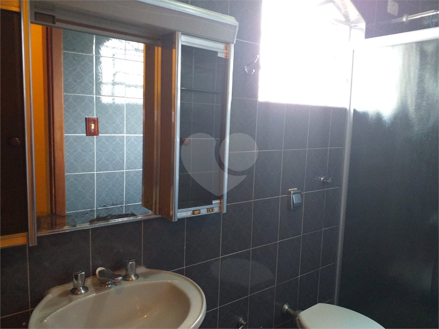 Sobrado à venda com 4 quartos, sendo 1 suíte, em Horto, São Paulo, SP