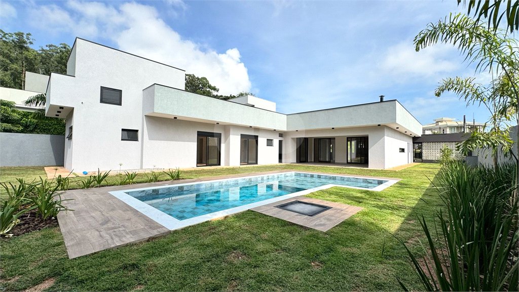 Casa à venda com 3 suítes no condomínio Terras de Santa Teresa, Itupeva - SP