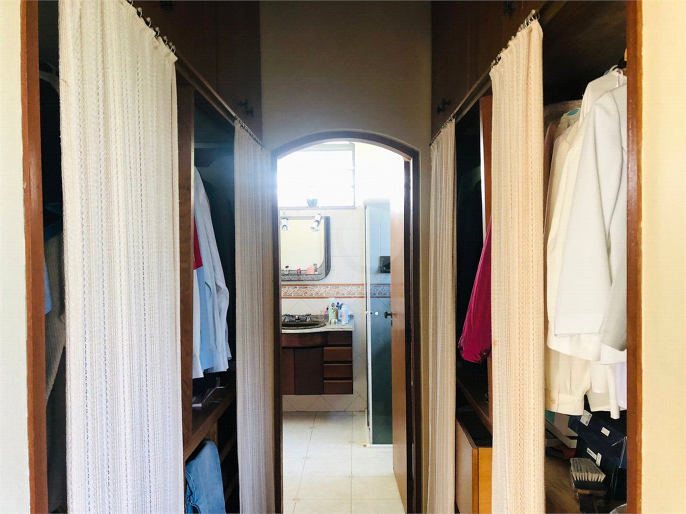 Chácara à venda com 6 quartos, sendo 2 suítes, em Vila Moraes, Mogi das Cruzes, SP