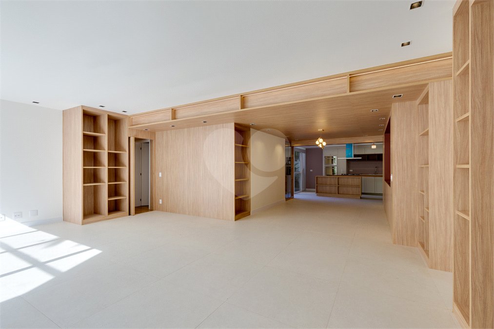 Apartamento à venda com 3 suítes em Chácara Santo Antônio, São Paulo, SP