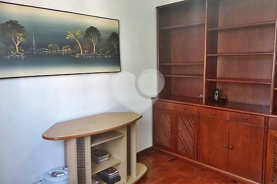 Sobrado à venda com 4 quartos, sendo 1 suíte, em Tremembé, São Paulo, SP