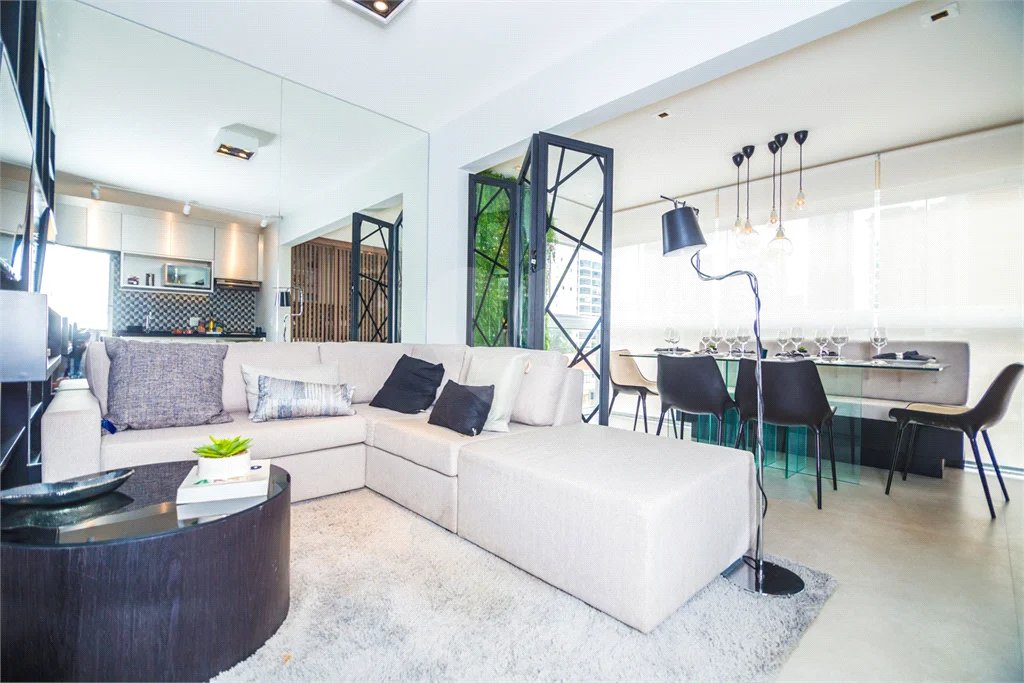 Apartamento com 43m² na região do Campo Belo em São Paulo - SP.