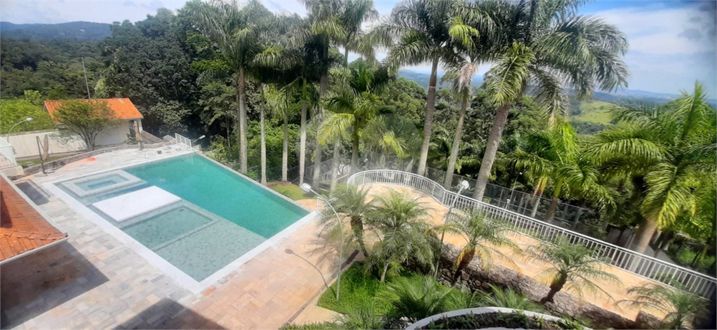 Casa à venda com 6 suítes no condomínio Sausalito, Mairiporã - SP