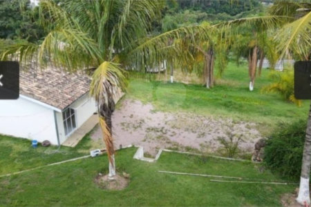 Chácara à venda ou para alugar com 4 quartos, sendo 1 suíte, em Vila Omízollo, Louveira, SP