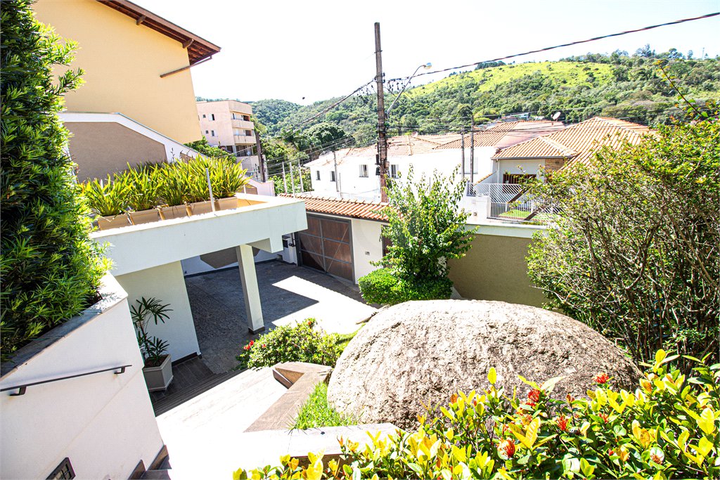 Casa à venda com 1 quarto, sendo 3 suítes, em Esplanada Mendes Moraes, São Roque, SP