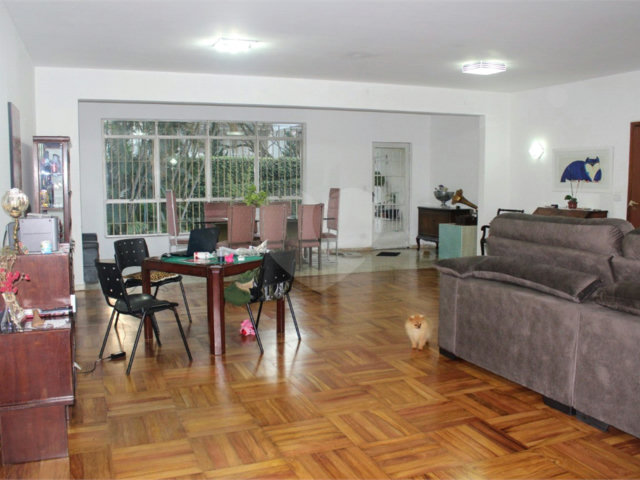 Casa à venda ou para alugar com 4 quartos, sendo 2 suítes,  em Alto da Boa Vista, São Paulo, SP