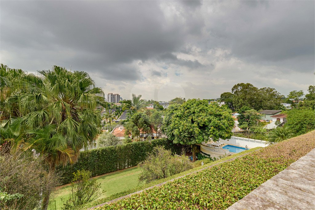 Casa Térrea à venda com 4 suítes em Chácara Flora, São Paulo, SP